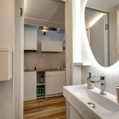 Fortezza Loft شقة *